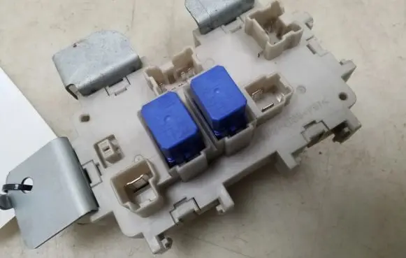 Nissan Murano Z50 Fuse module