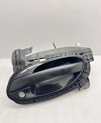 BMW 7 E65 E66 Front door exterior handle/bracket 7013701