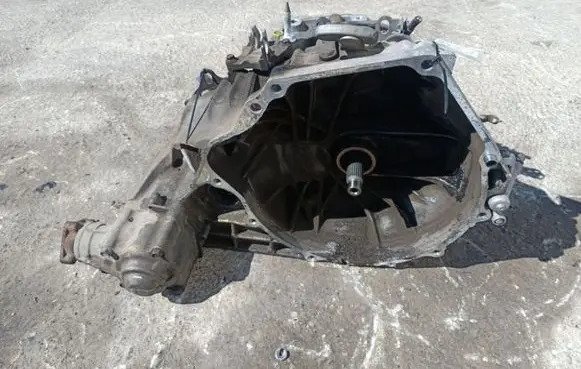Honda CR-V Manual 5 speed gearbox EYF03002426