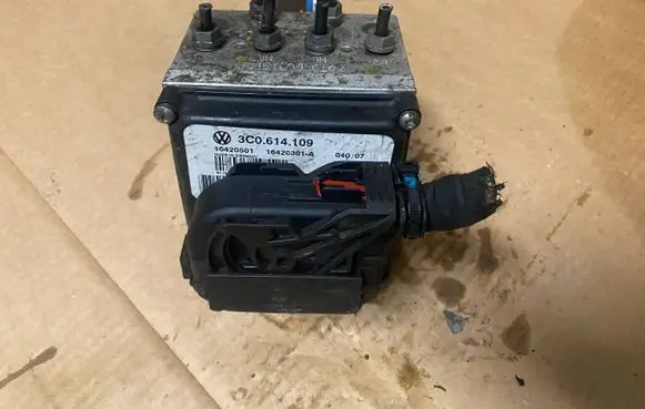 Volkswagen Eos ABS Pump 3C0614109 16420501 67036013