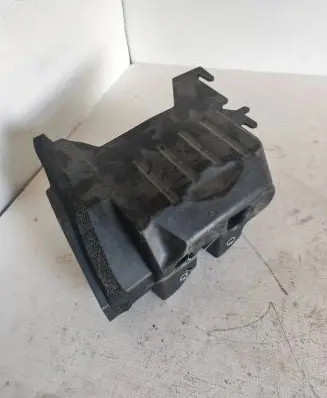 Volvo XC90 Battery tray 31479621 BHECA
