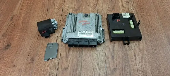 Renault Espace IV Engine ECU kit and lock set 0281014350 8200560320