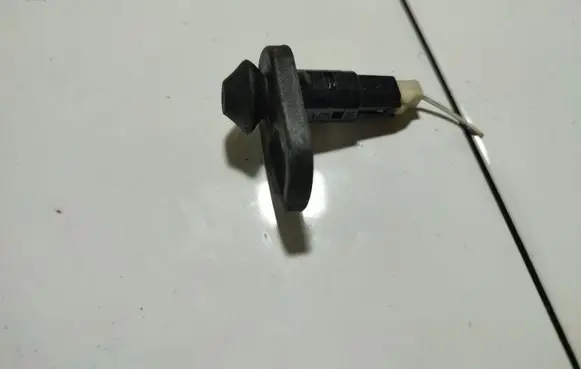 Toyota Avensis T250 Front door sensor 
