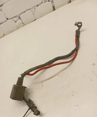 Volkswagen Caddy Positive cable (battery)