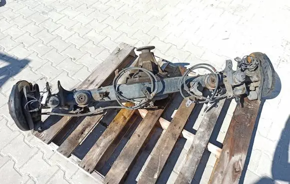 Nissan Navara D23 Rear axle beam