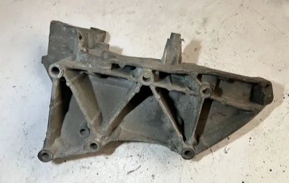 Generator/alternator bracket