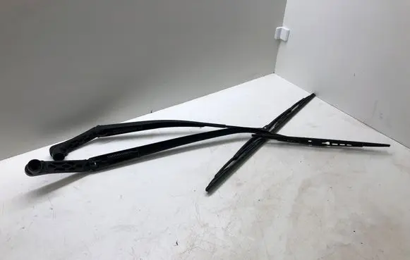 Mazda CX-7 Front wiper blade arm