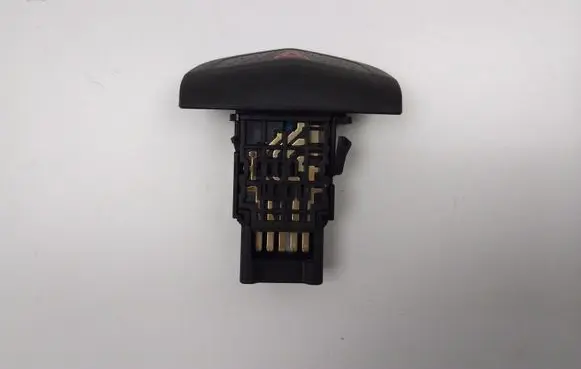 Nissan Primera Hazard light switch 06016