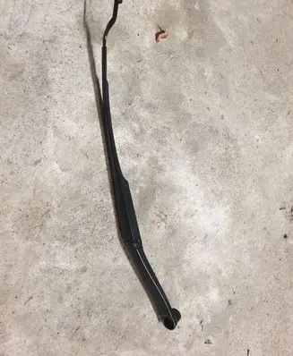 Hyundai Santa Fe Front wiper blade arm 98321S1000