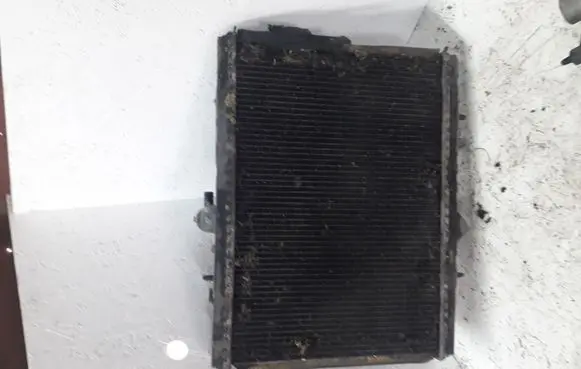 Peugeot 607 Coolant radiator