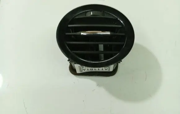 Opel Corsa D Dash center air vent grill 13180
