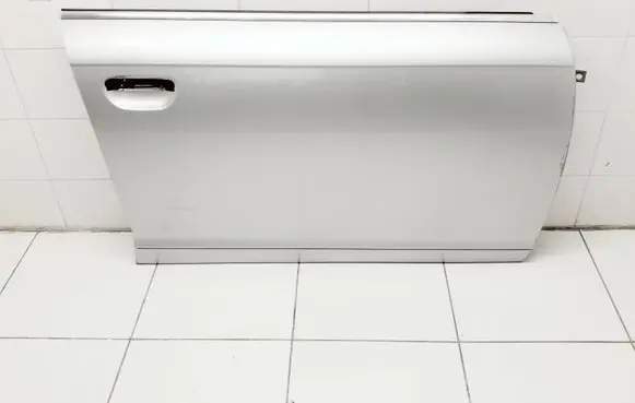Audi A6 S6 C6 4F Front door