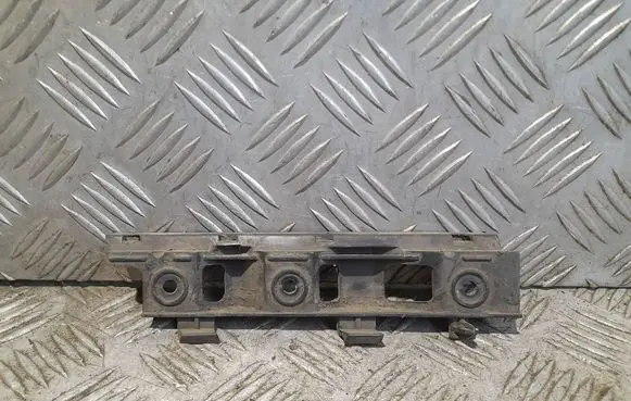 Volkswagen PASSAT B6 Front bumper mounting bracket 3C0807183