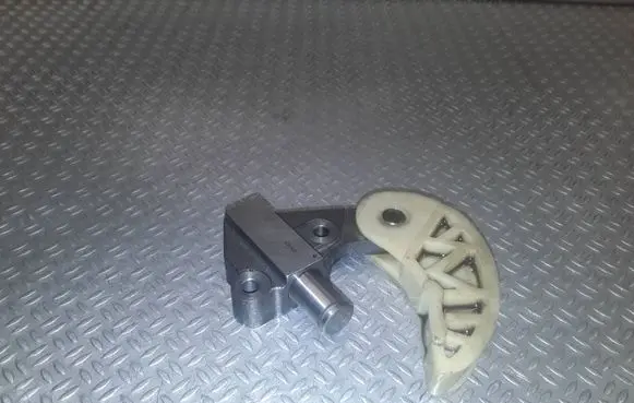 Mazda 6 Timing belt/chain tensioner 