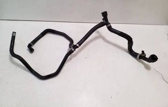 Volvo XC60 Engine coolant pipe/hose 32324167