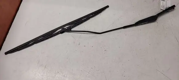 Citroen Berlingo Front wiper blade arm 80007467B