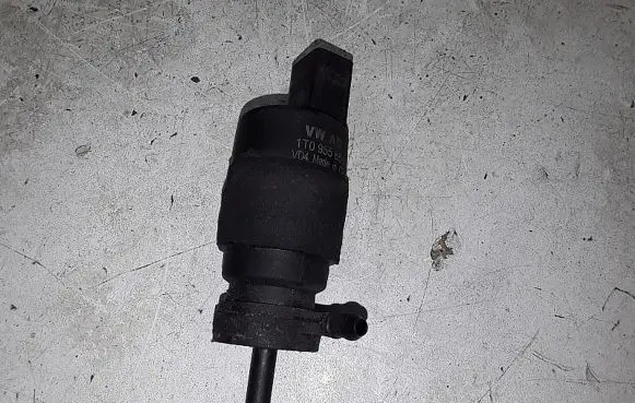 Audi TT TTS Mk2 Windscreen/windshield washer pump 1T0955651