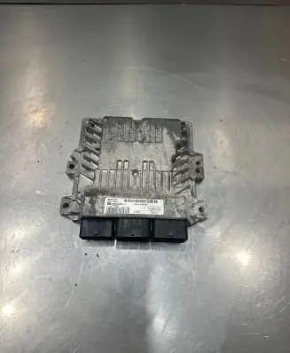 Ford Focus Engine control unit/module BV6112a650sg S180133029A