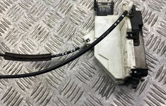Citroen C5 Front door lock 574387