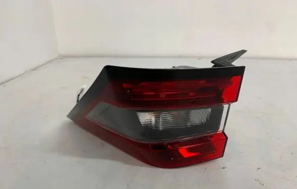 Nissan Juke II F16 Rear/tail lights 2VA014352025