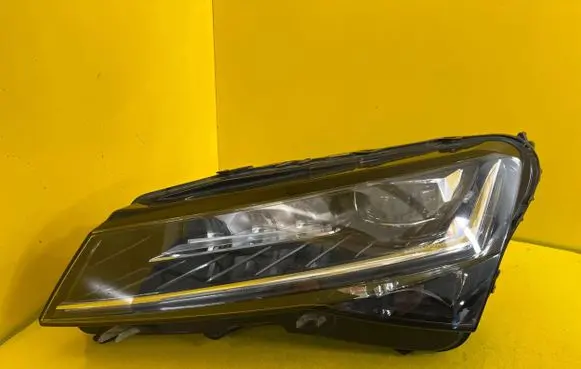 Skoda Superb B8 (3V) Headlight/headlamp 3V1941015D