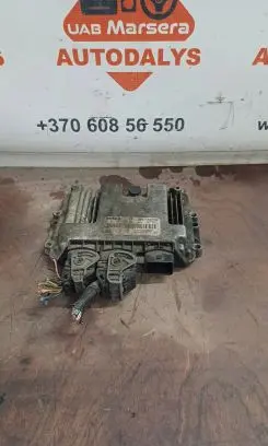 Nissan Primera Engine control unit/module 8200263396 8200300537 0281011389
