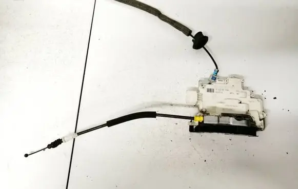Audi A5 8T 8F Front door lock 8j2837015a