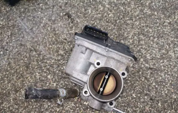 Nissan Pixo Throttle valve 83K0