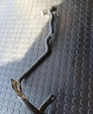 Volkswagen PASSAT B8 Coolant pipe/hose 