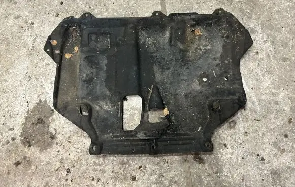 Ford Grand C-MAX Engine splash shield/under tray