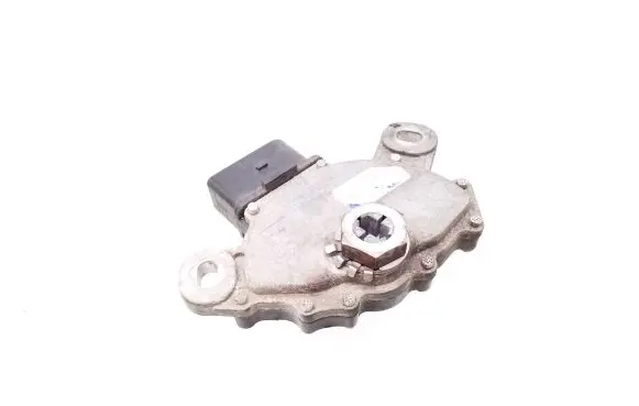 Volkswagen Touareg I Gear selector 