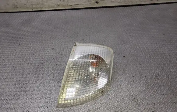 Volkswagen PASSAT B5 Front indicator light 3B0953050C
