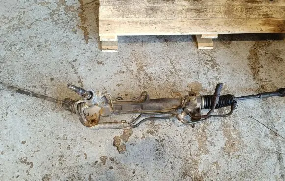 Toyota Avensis T250 Steering rack