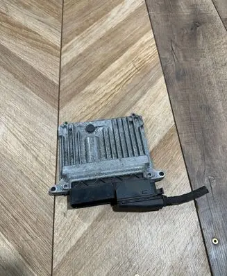Mercedes-Benz E W211 Engine control unit/module A6461505172 28114685 A0044464840