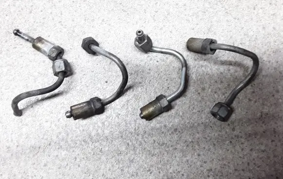 Opel Astra H Fuel injector supply line/pipe 