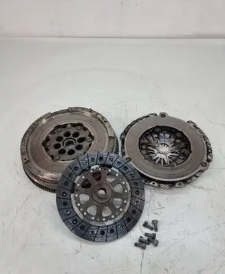 Mini One - Cooper F56 F55 Clutch set kit 8600211 8671970
