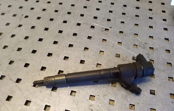 Volvo S80 Fuel injector 0445110 30777526