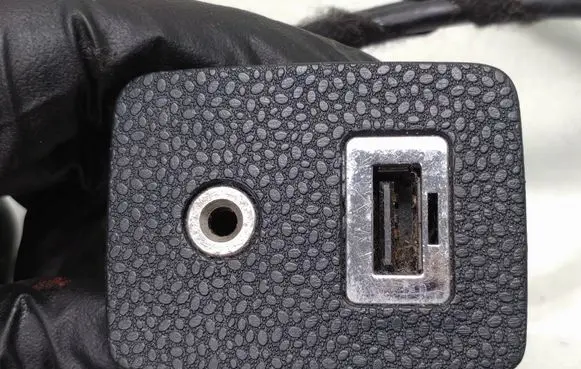 Ford Fiesta AUX in-socket connector 7m5t19a164aa
