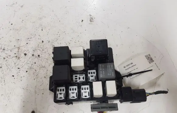 KIA Carens I Fuse module 1K2KT