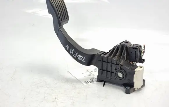 Volkswagen Touran I Accelerator throttle pedal