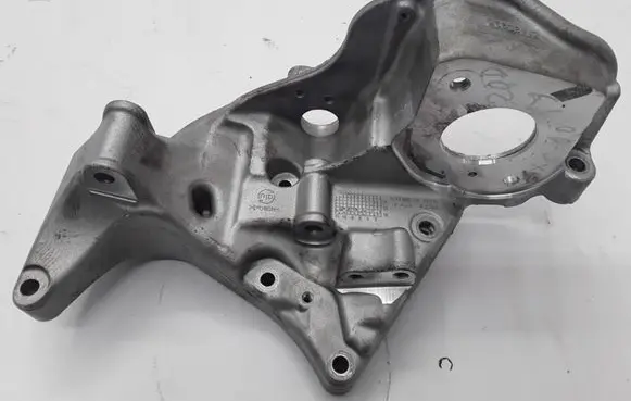 Volvo XC90 Fuel pump bracket 31480996