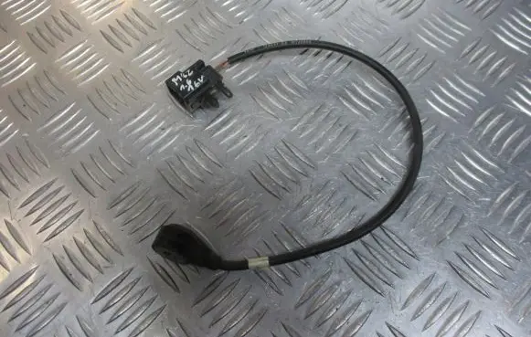 Ford Focus Detonation knock sensor 98MF-12A699-BA