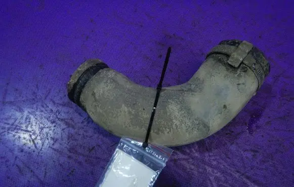 Ford C-MAX I Intercooler hose/pipe