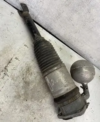 Volkswagen Phaeton Shock absorber/damper/air suspension 
