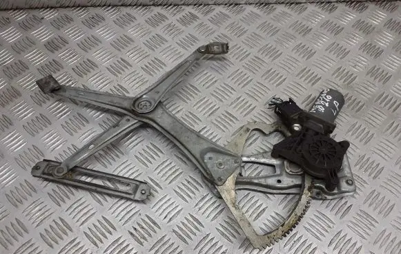 Mercedes-Benz E W210 Front door window regulator with motor 0130821708