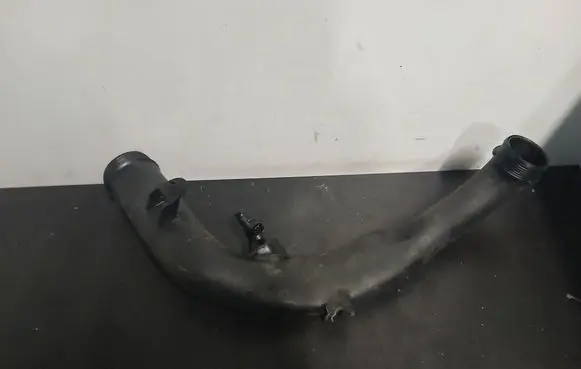Intercooler hose/pipe