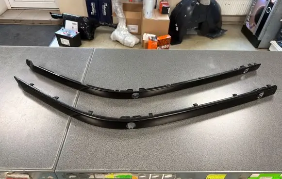 BMW 5 E39 Front bumper splitter molding
