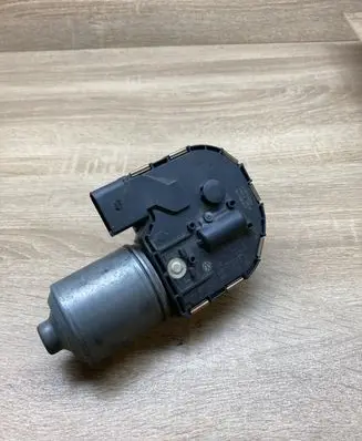 Volkswagen PASSAT B6 Wiper motor 3C1955119A 0390241609 058