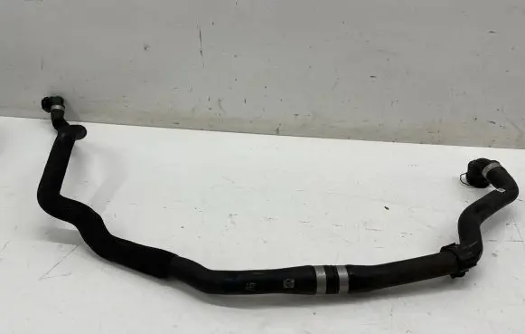 BMW 5 G30 G31 Engine coolant pipe/hose 8602621
