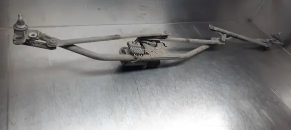 Opel Zafira B Front wiper linkage 